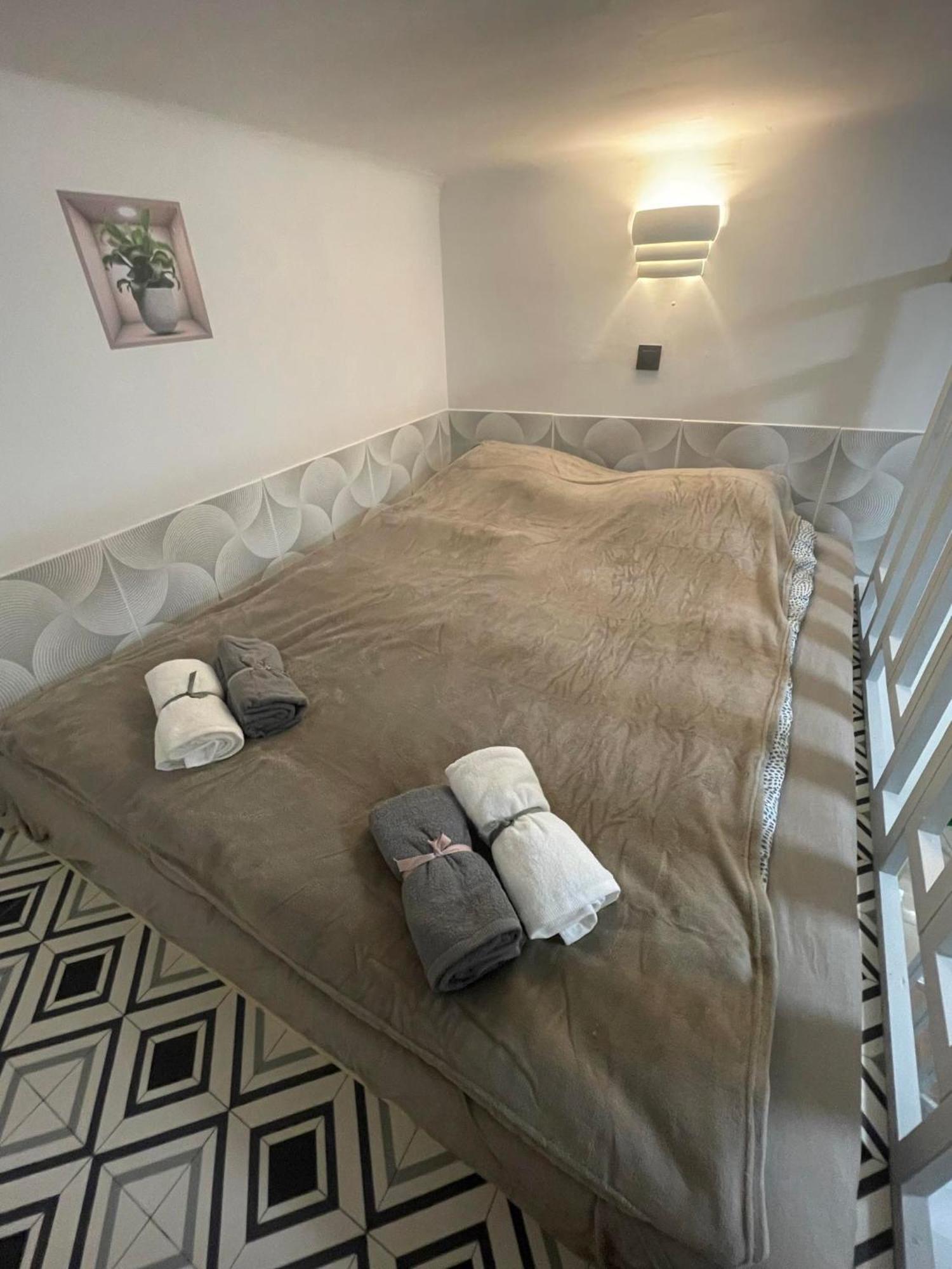 Апартаменти Ernesto 17 With Free Parking Possibility Будапешт Екстер'єр фото