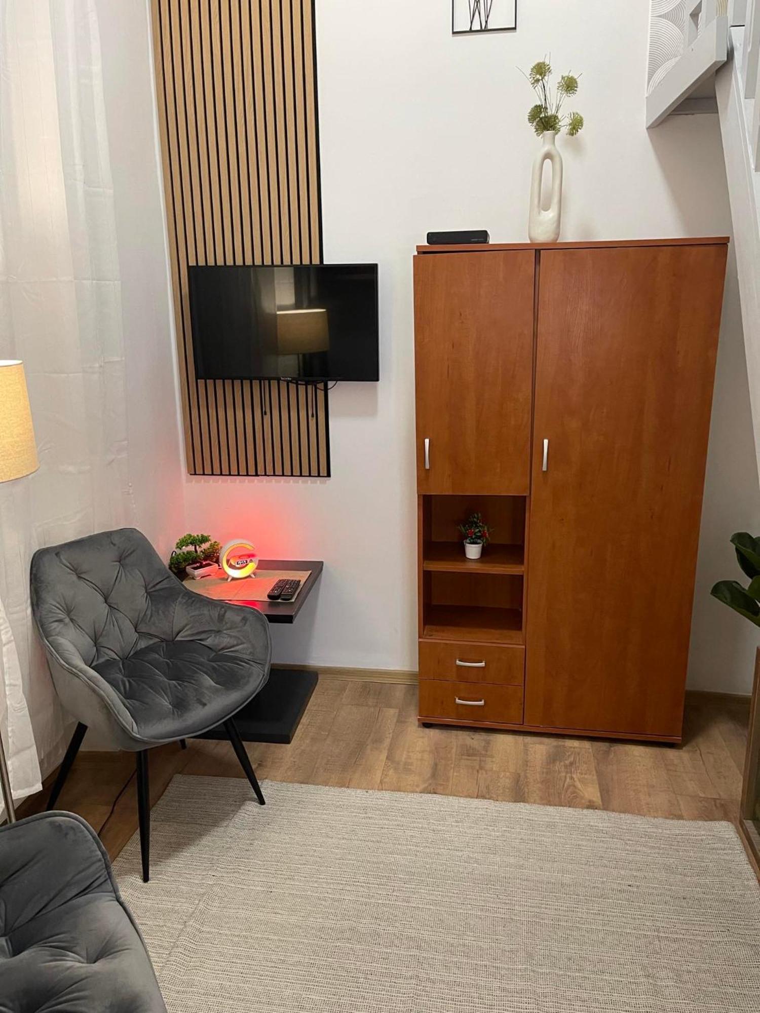 Апартаменти Ernesto 17 With Free Parking Possibility Будапешт Екстер'єр фото